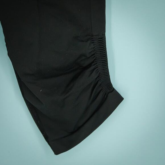 Lululemon Size 8 Black In the Flow Crop Cropped Length Pull On Active Leggings - Picture 2 of 6